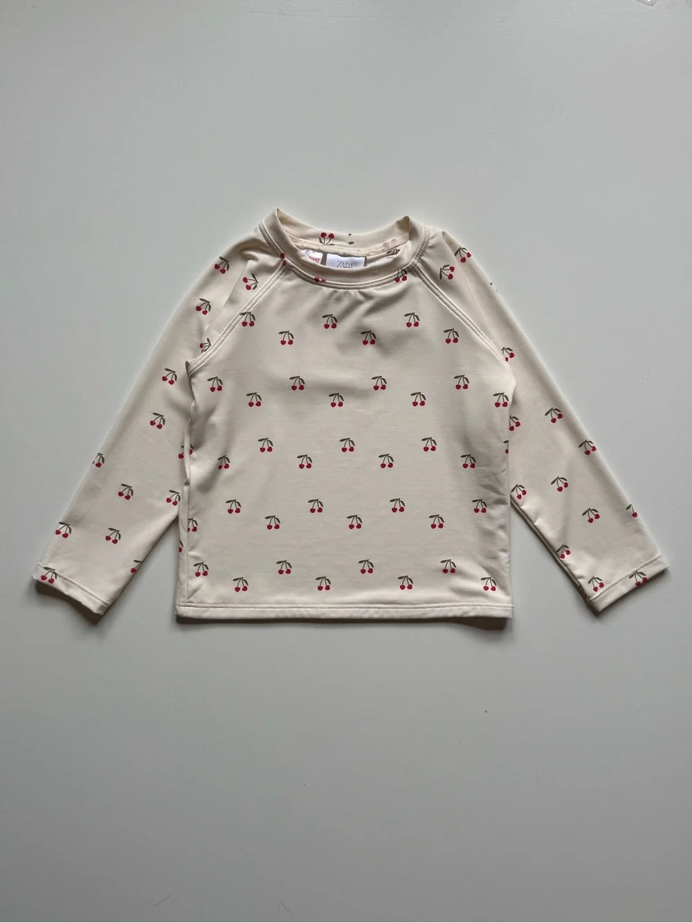 Zara Girls Long-Sleeve Rashguard Swim Top with Cherry Print, Ivory (Ecru) - 2Y